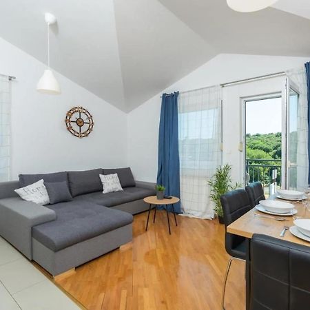 Apartment Near The Center/Beach Pula Ngoại thất bức ảnh